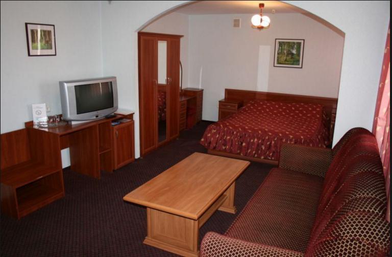 Zhovtnevyi Hotel Vinnytsia Bagian luar foto