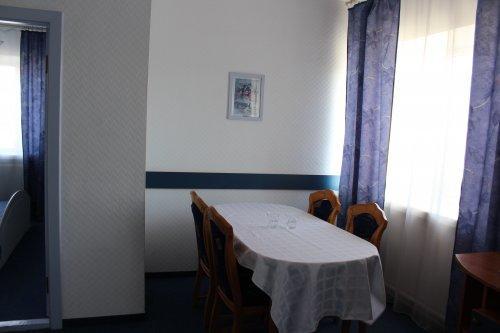 Zhovtnevyi Hotel Vinnytsia Bagian luar foto